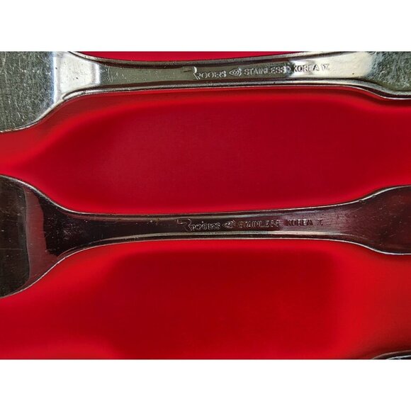 Rogers Stainless Korea Lot of 7 Dinner Forks Unknown Pattern - Picture 3 of 3